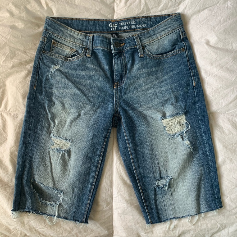 GAP girlfriend knee shorts CROPPED